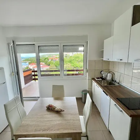 Velly Apartment *