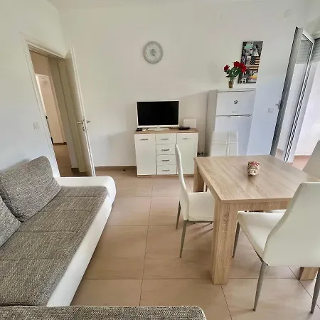 Velly Apartamento Jadranovo